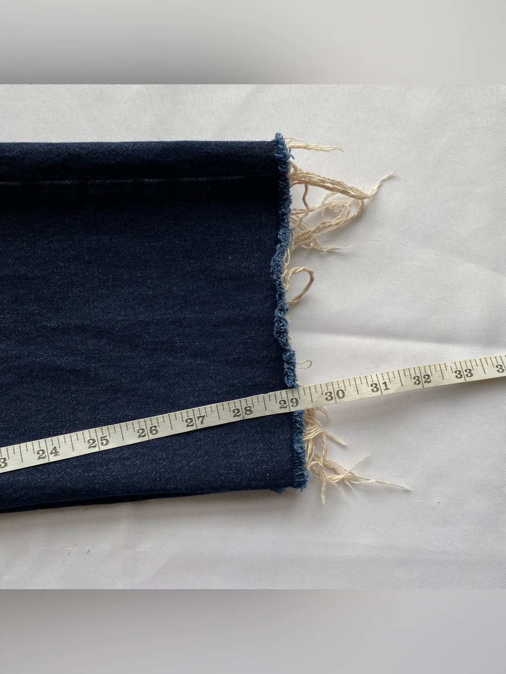 L'Agence Grainger Milana Stovepipe Low Rise Raw Edge Jeans Size 28 Quiet Luxury - Picture 15 of 15
